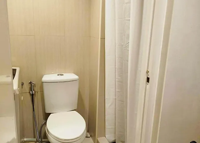 Apartment Classy And Cozy Staycation Near Moa